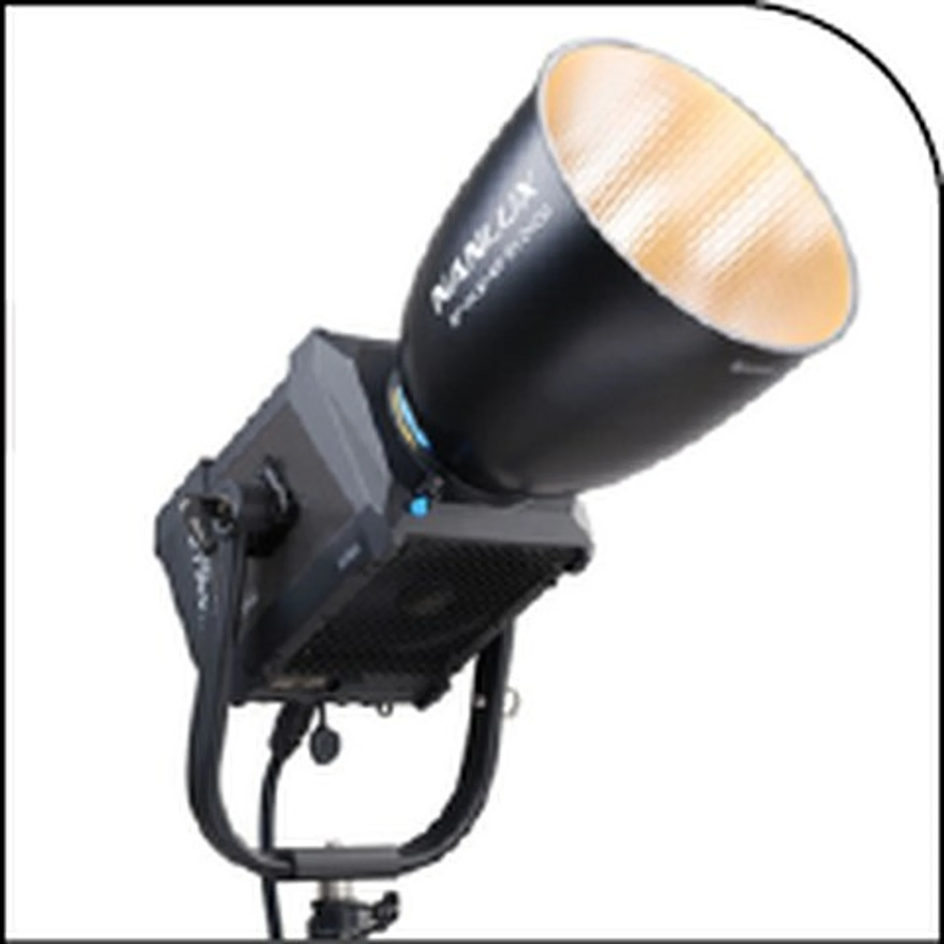 Nanlux Evoke 2400B
